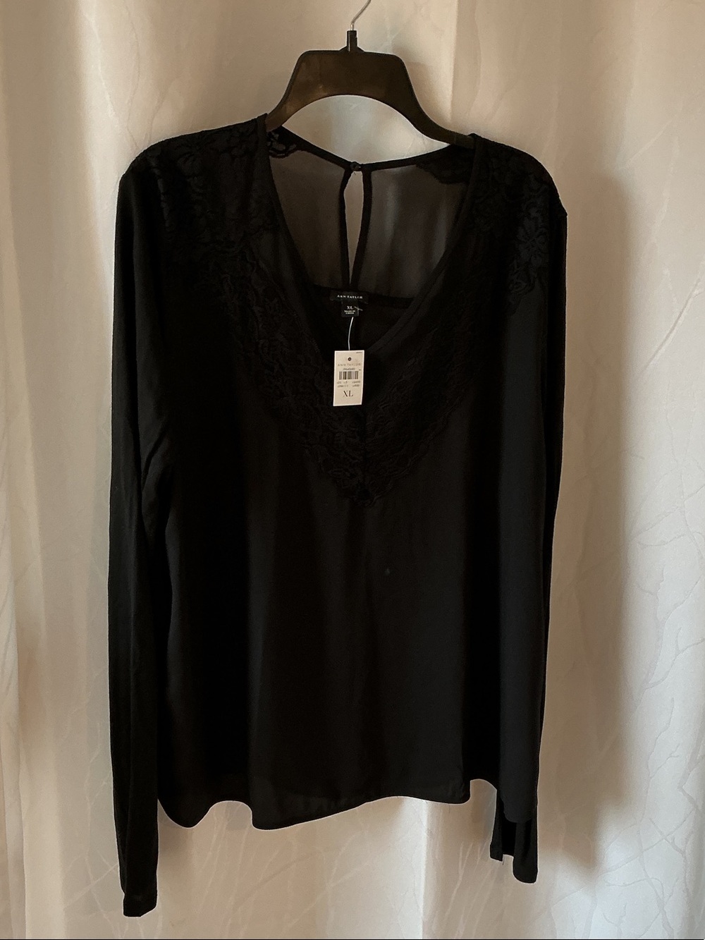 Ann Taylor Black Long Sleeve V-Neck Lace Trim Top NWT